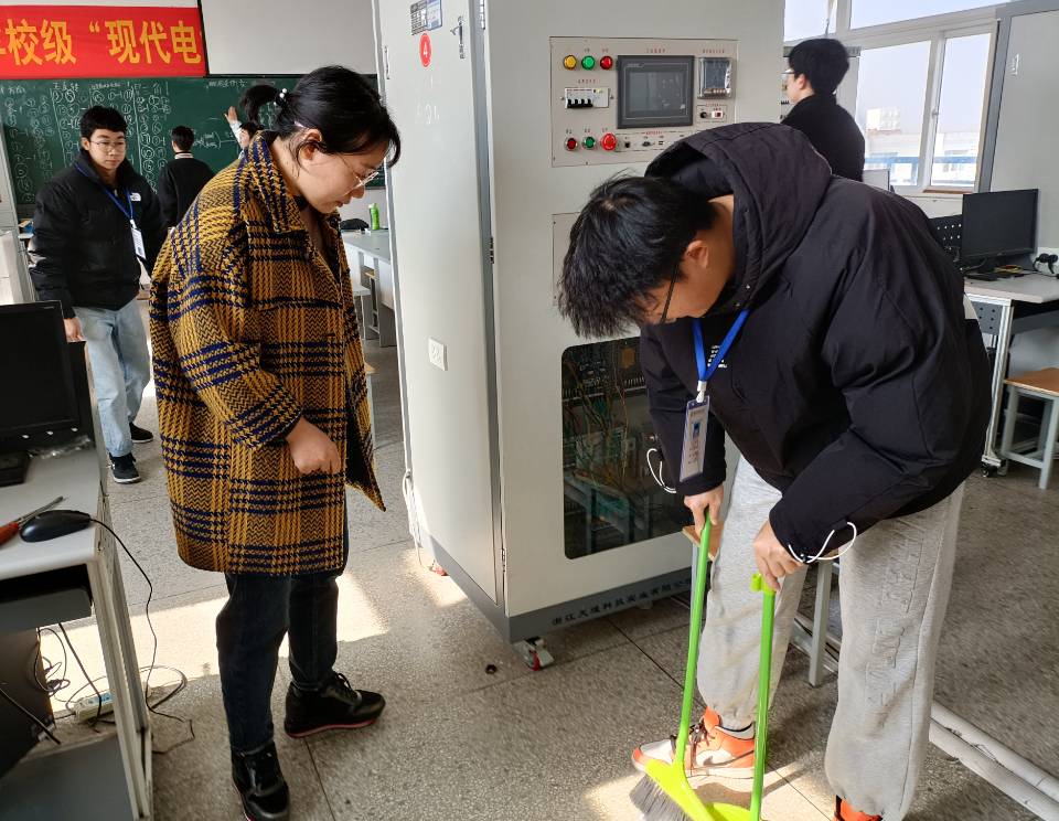 天津滨海职业学院管理严吗_天津滨海职业技术学院_天津滨海职业学院校规